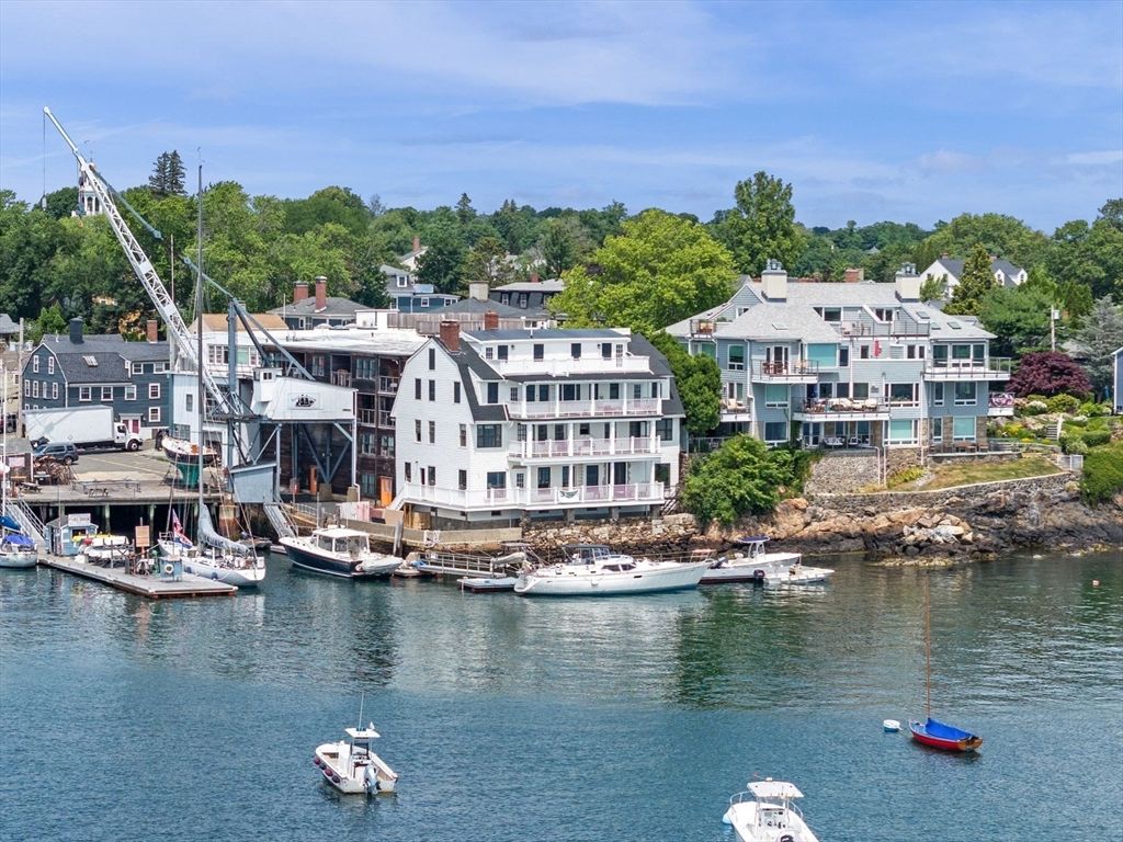 95 Front Street 5, Marblehead, MA 01945