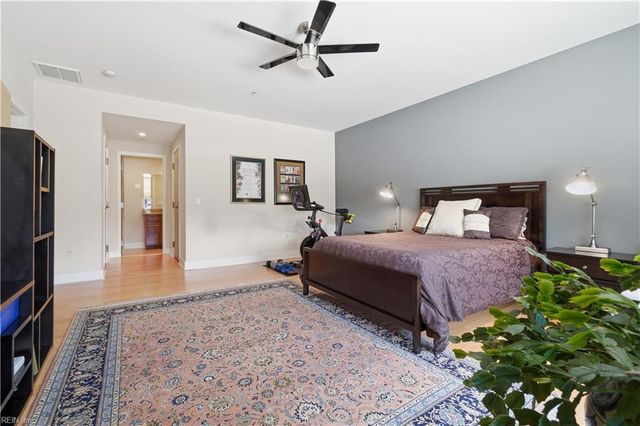 220 W Brambleton Ave Apt 202, Norfolk, VA 23510