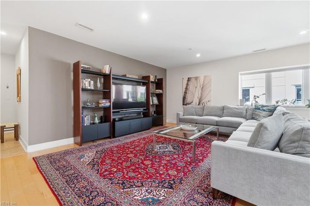 220 W Brambleton Ave Apt 202, Norfolk, VA 23510
