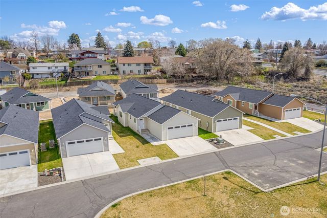 123 E 9th Avenue #54, Moses Lake, WA 98837