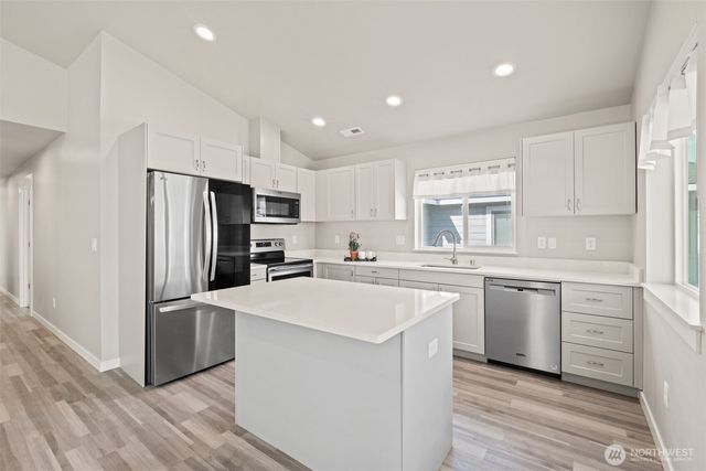 123 E 9th Avenue #54, Moses Lake, WA 98837