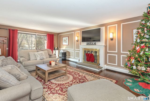 637 Watertown Road, Middlebury, CT 06762