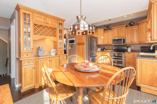 637 Watertown Road, Middlebury, CT 06762