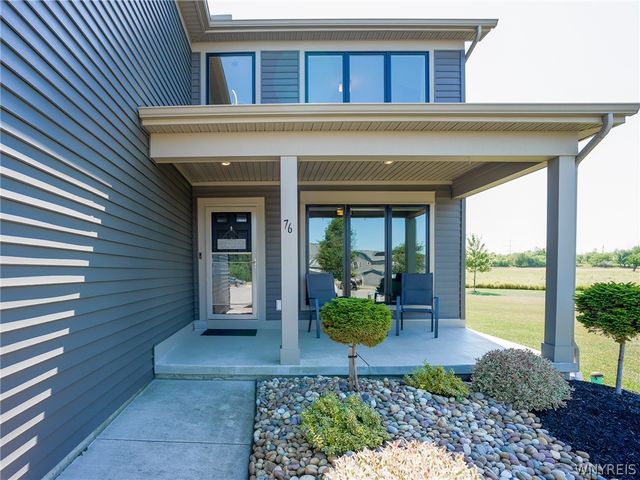 76 Jaycee Lane, West Seneca, NY 14224
