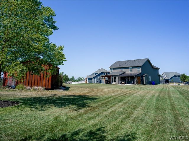 76 Jaycee Lane, West Seneca, NY 14224