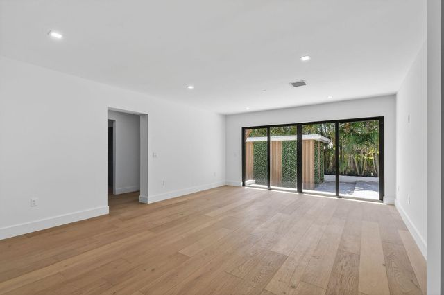 326 Palmetto Street, West Palm Beach, FL 33405