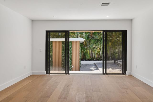 326 Palmetto Street, West Palm Beach, FL 33405