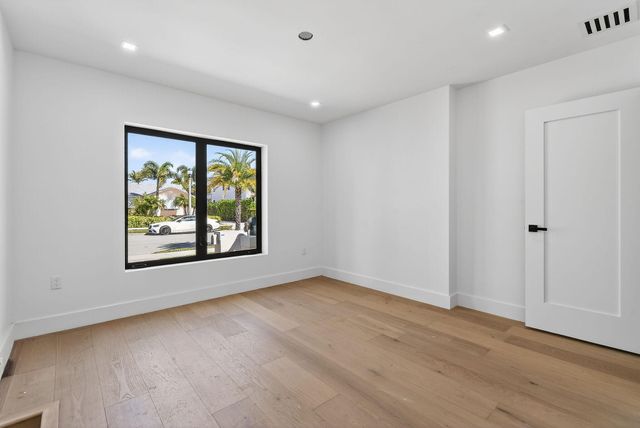 326 Palmetto Street, West Palm Beach, FL 33405