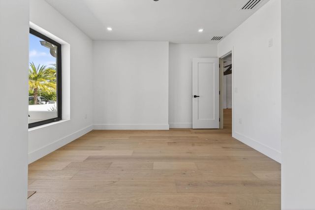 326 Palmetto Street, West Palm Beach, FL 33405