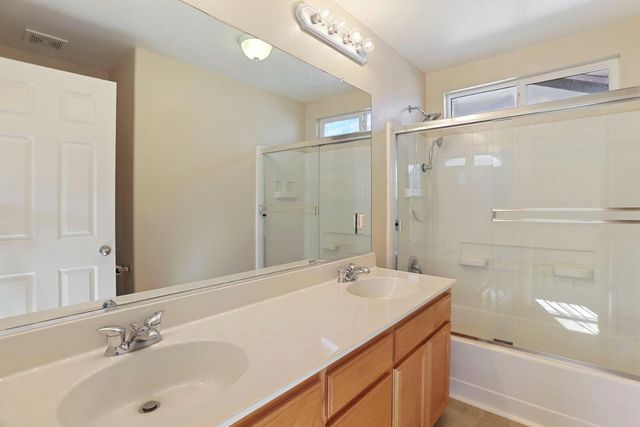 5121 Strawberry Way, Stockton, CA 95212