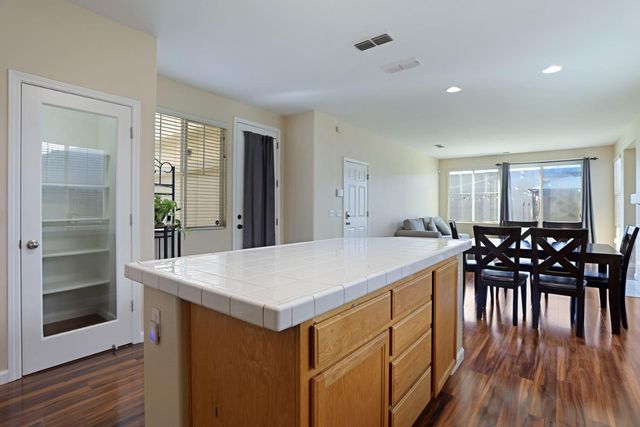 5121 Strawberry Way, Stockton, CA 95212