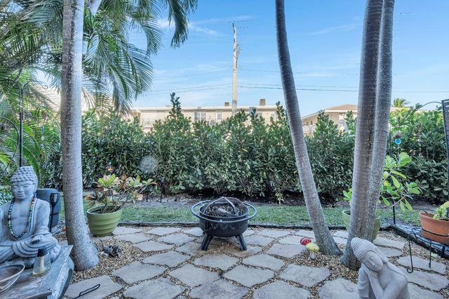 1998 NE 7th Street 102, Deerfield Beach, FL 33441