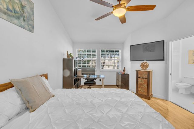 1998 NE 7th Street 102, Deerfield Beach, FL 33441