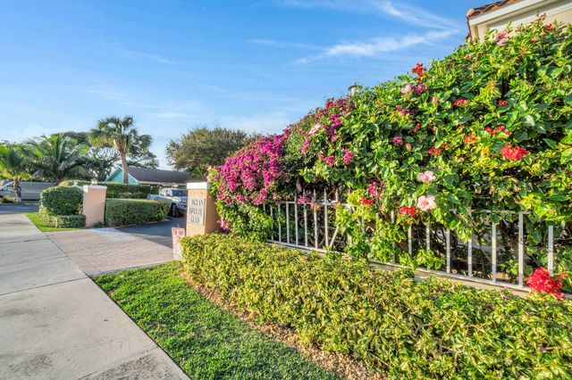 1998 NE 7th Street 102, Deerfield Beach, FL 33441