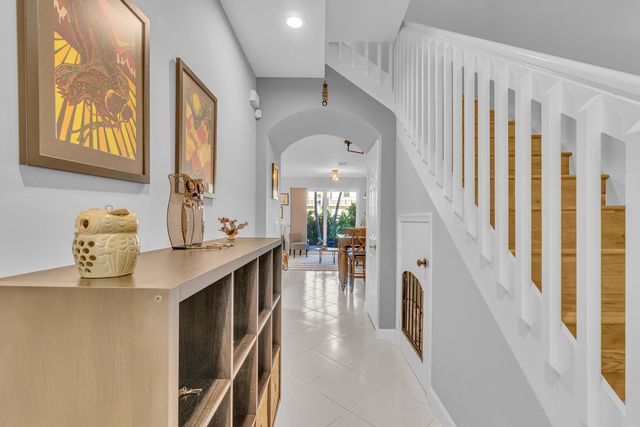 1998 NE 7th Street 102, Deerfield Beach, FL 33441