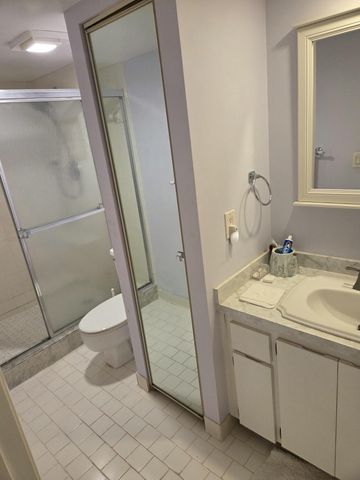 1700 Embassy Drive 512, West Palm Beach, FL 33401