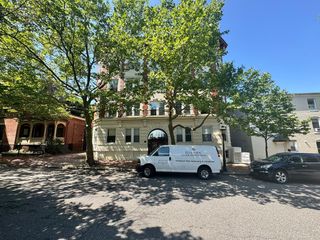 66 Mattoon St 12, Springfield, MA 01105