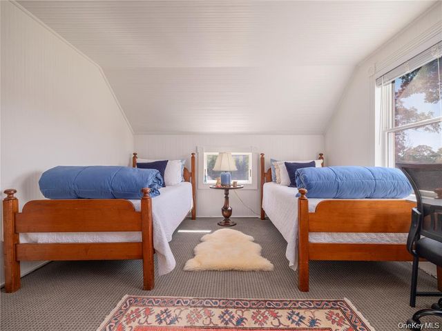 3275 Skunk Lane, Cutchogue, NY 11935