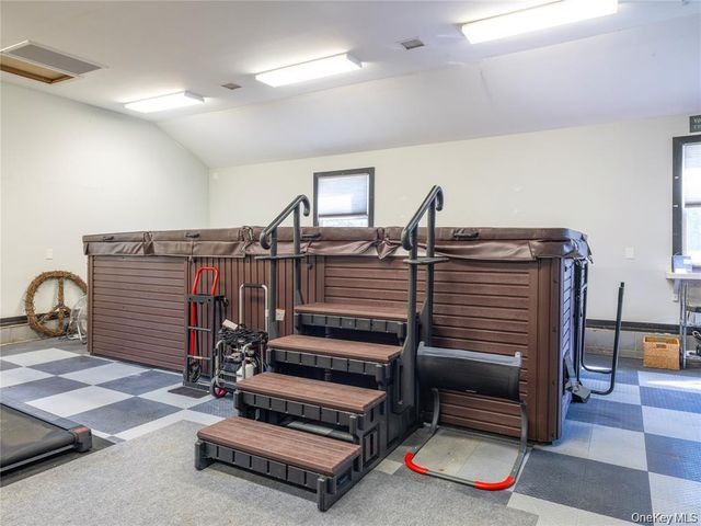 3275 Skunk Lane, Cutchogue, NY 11935