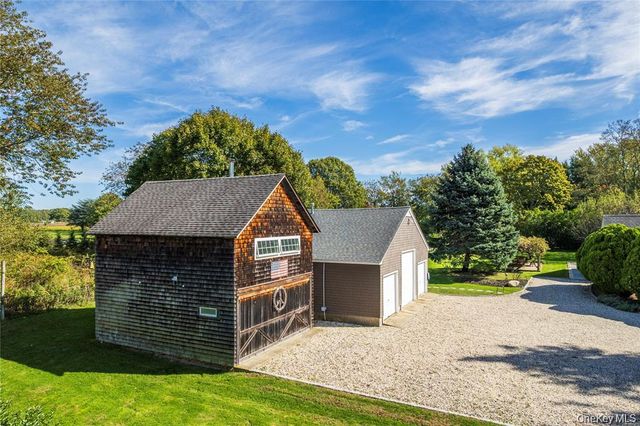 3275 Skunk Lane, Cutchogue, NY 11935