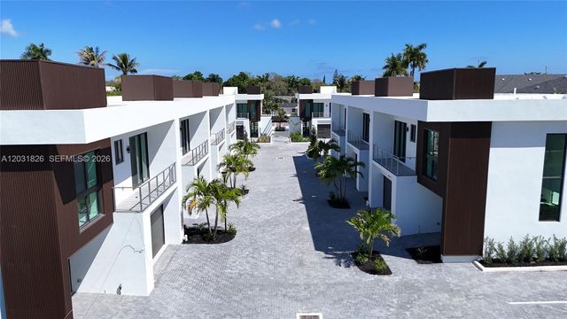 4656 SW 32nd Avenue B1, Dania Beach, FL 33312