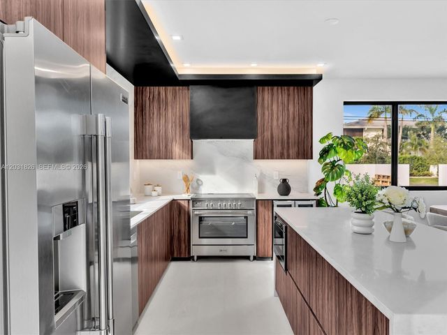 4656 SW 32nd Avenue B1, Dania Beach, FL 33312