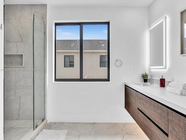 4656 SW 32nd Avenue B1, Dania Beach, FL 33312