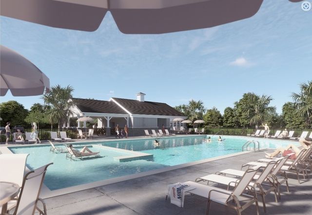 1062 Lakes Blvd, Brunswick, GA 31525