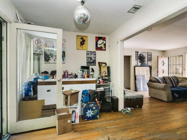 3104 N Evergreen, San Diego, CA 92110