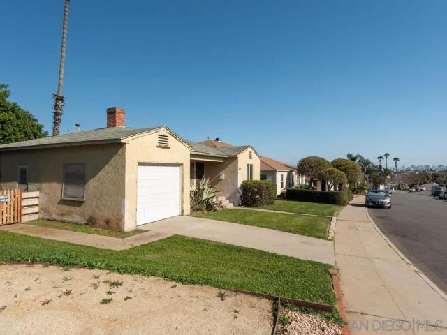 3104 N Evergreen, San Diego, CA 92110