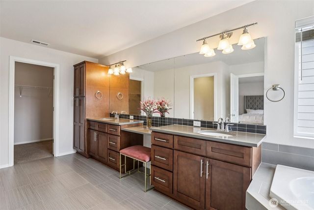 32209 50th Court S, Auburn, WA 98001