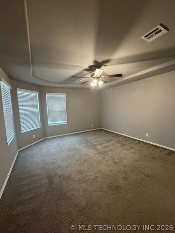 14610 E 112th Place North, Owasso, OK 74055