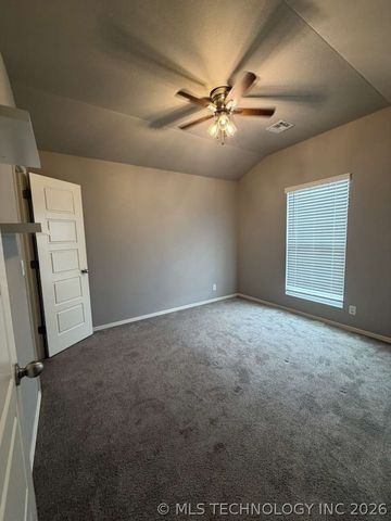 14610 E 112th Place North, Owasso, OK 74055