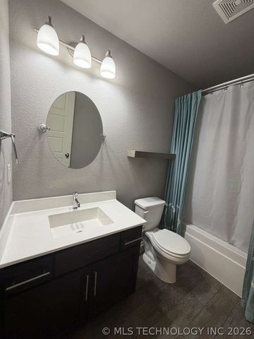 14610 E 112th Place North, Owasso, OK 74055