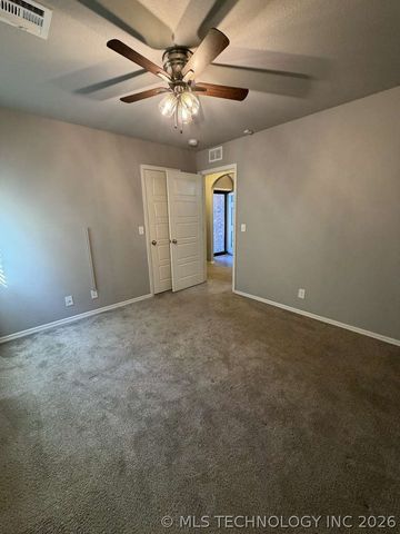 14610 E 112th Place North, Owasso, OK 74055