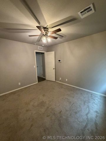 14610 E 112th Place North, Owasso, OK 74055