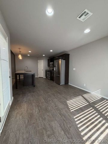 14610 E 112th Place North, Owasso, OK 74055