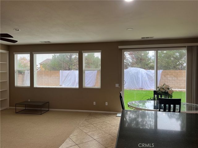 6025 W Avenue K9, Lancaster, CA 93536