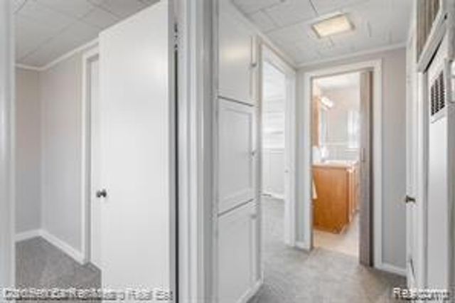 2835 Oldsmobile Avenue, Waterford, MI 48328