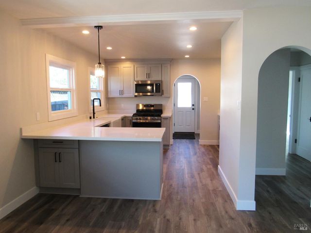 196 Church St, Sonoma, CA 95476