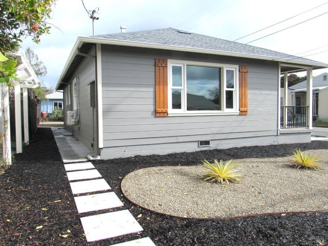 196 Church St, Sonoma, CA 95476