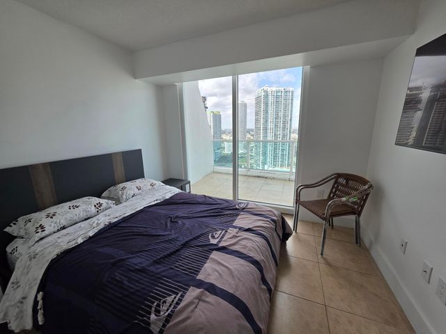 41 SE 5th Street 1917, Miami, FL 33131