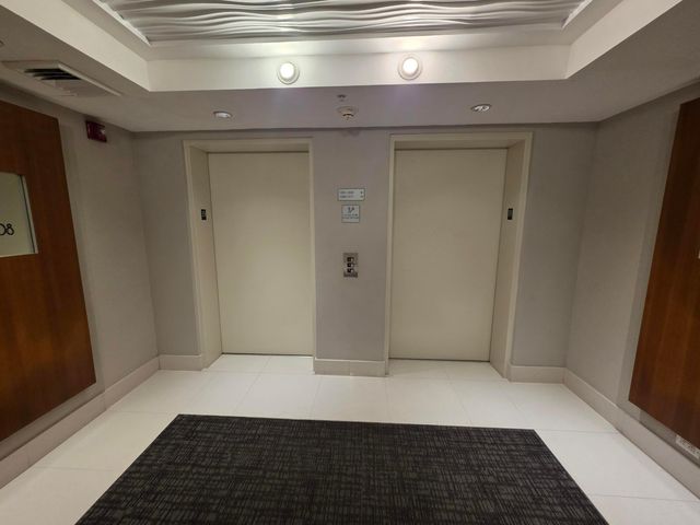 41 SE 5th Street 1917, Miami, FL 33131