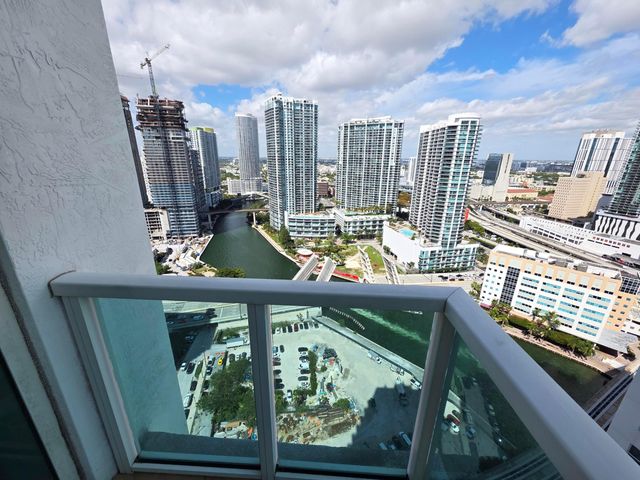 41 SE 5th Street 1917, Miami, FL 33131