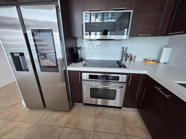 41 SE 5th Street 1917, Miami, FL 33131