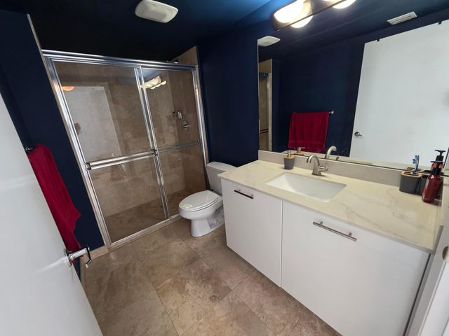 41 SE 5th Street 1917, Miami, FL 33131