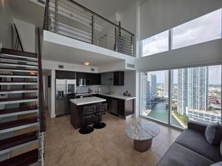 41 SE 5th Street 1917, Miami, FL 33131