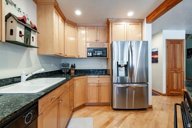 2442 DEER LAKE DR, Park City, UT 84060