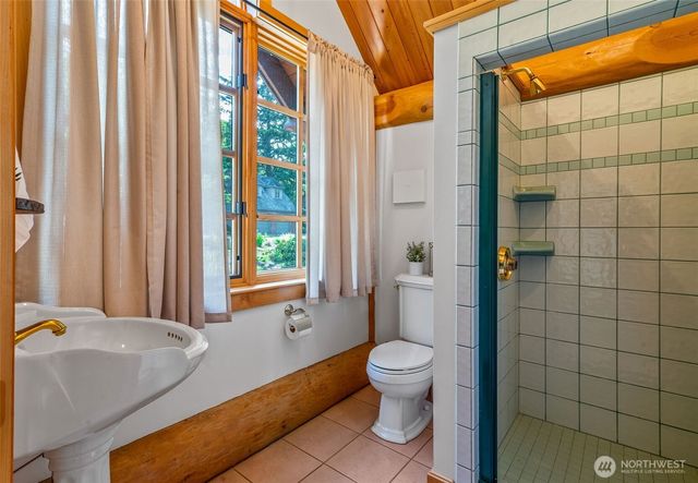 53 Combs Place, Port Townsend, WA 98368