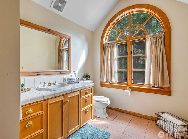 53 Combs Place, Port Townsend, WA 98368